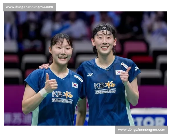 李绍希 白荷娜奶龙舞燃爆赛场!这波操作必须给满分!